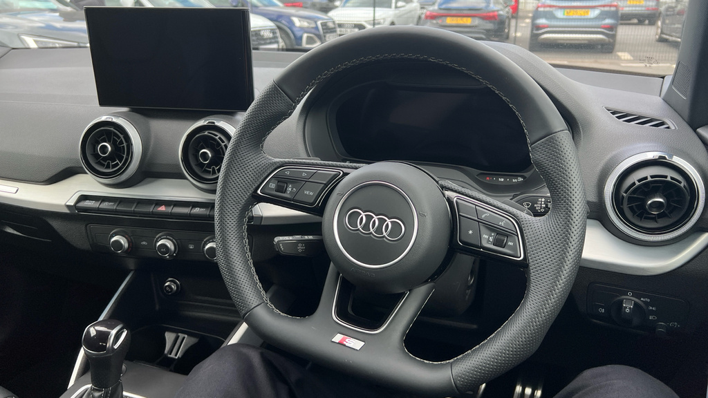 Audi Q2 Q2 35 Tfsi Black Edition S Tronic KS25XHV Blue #6