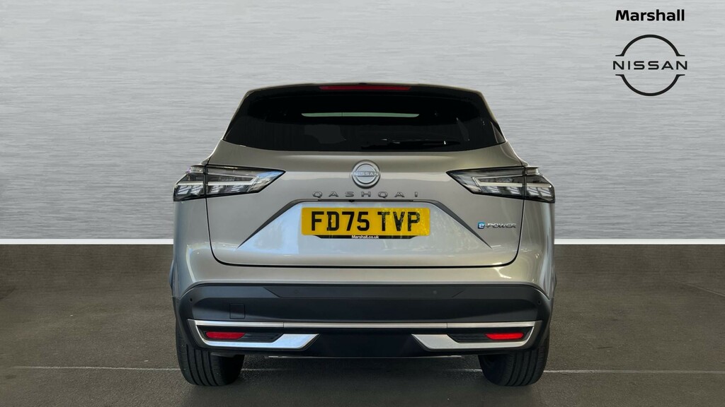 Nissan Qashqai Nissan Qashqai Hatchback 1.5 E-power 205 Tekna Bo FD75TVP Silver #6