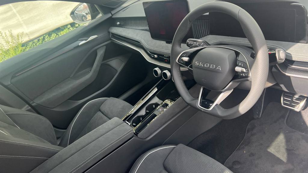 Skoda Superb Skoda Superb Hatchback 1.5 Tsi E-tec Sportline KM26XPW Black #6