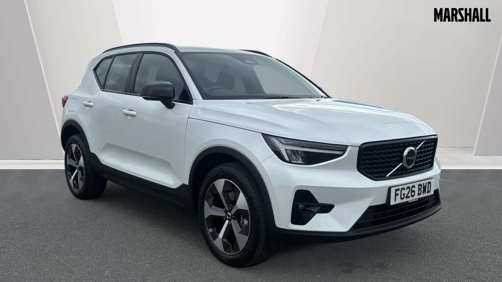 Volvo XC40 Volvo Xc40 Estate 2.0 B3p Plus Dark White