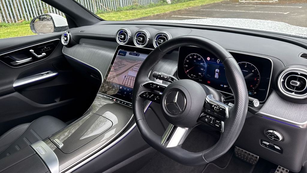 Mercedes-Benz GLC Class Glc 300D 4Matic Amg Line Premium 9G-tronic KX25UWV White #3