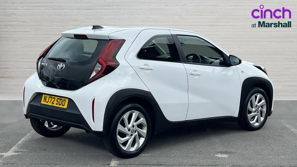 Toyota Aygo X Aygo X 1.0 Vvt-i Pure NJ72SDO White #3