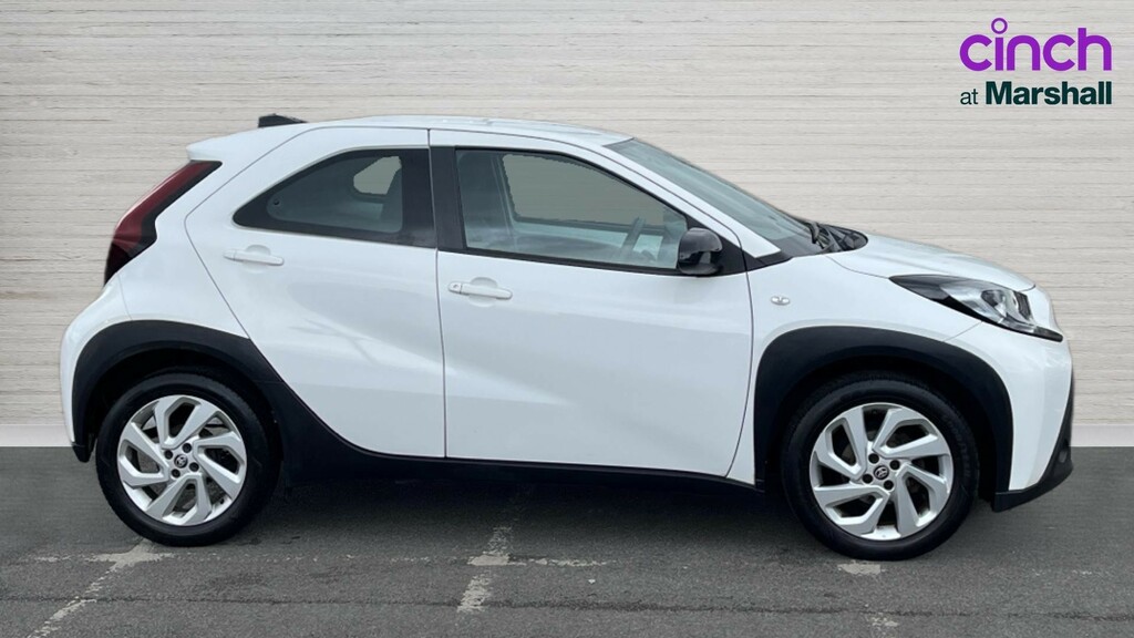 Toyota Aygo X Aygo X 1.0 Vvt-i Pure NJ72SDO White #2