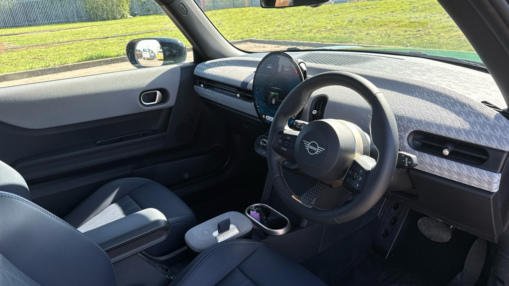 Mini Hatch Cooper 1.5 C Exclusive LD25GDV Green #6
