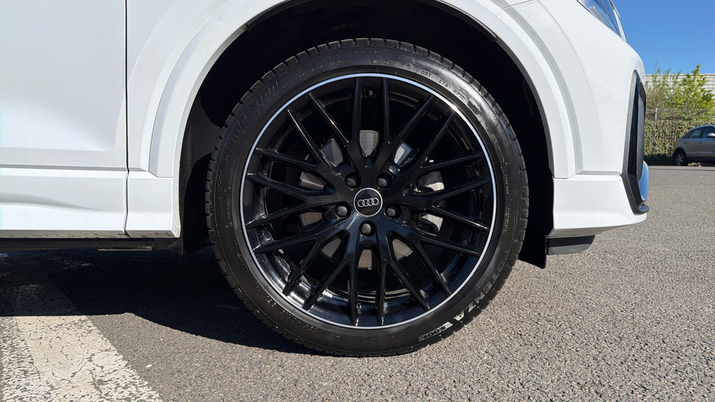 Audi Q2 Q2 35 Tfsi Black Edition S Tronic AO75VDX White #5