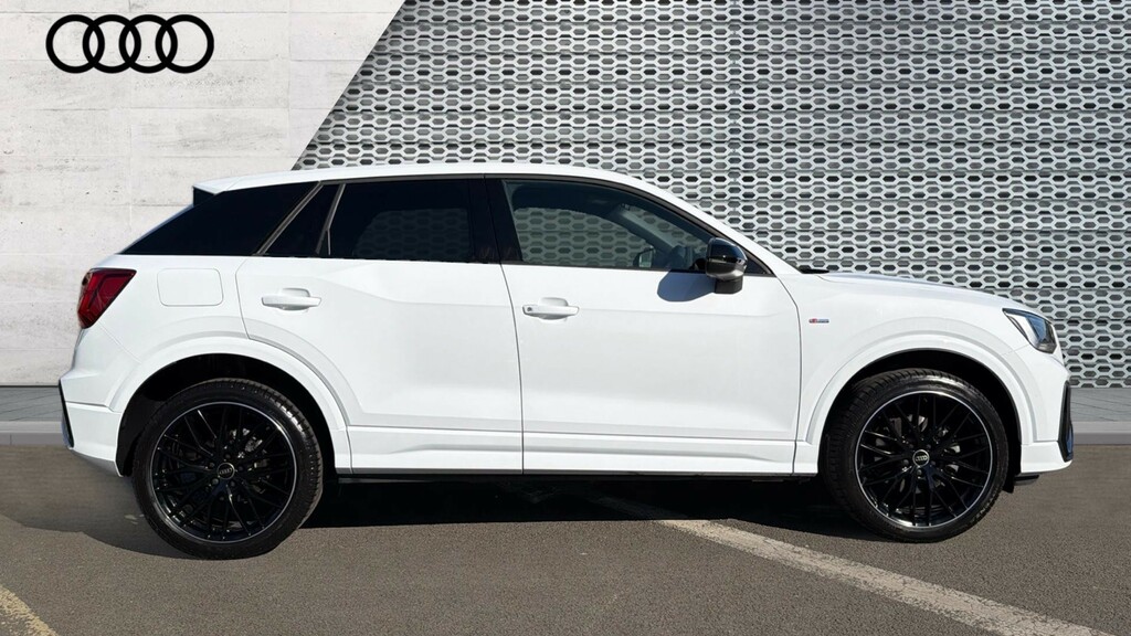 Audi Q2 Q2 35 Tfsi Black Edition S Tronic AO75VDX White #4