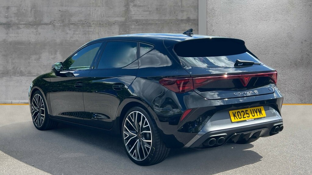 Cupra Leon Leon 2.0 Tsi 300 Vz2 Dsg Black #3