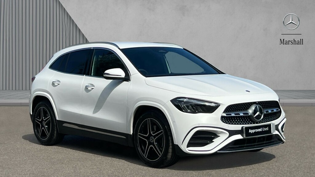 Mercedes-Benz GLA Class Gla 200 Amg Line Executive White
