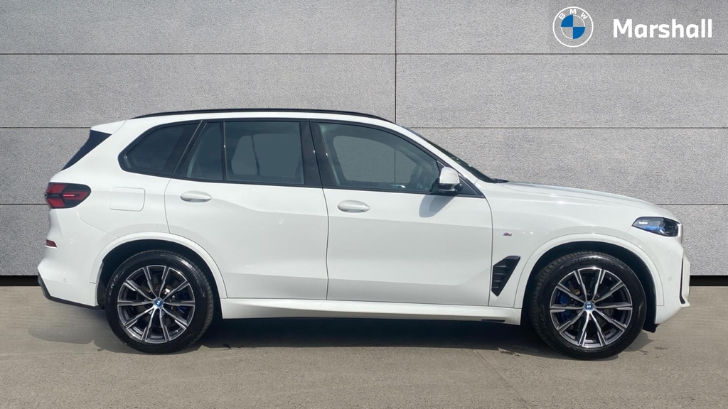 BMW X5 X5 Xdrive50e M Sport YJ74JBM White #3