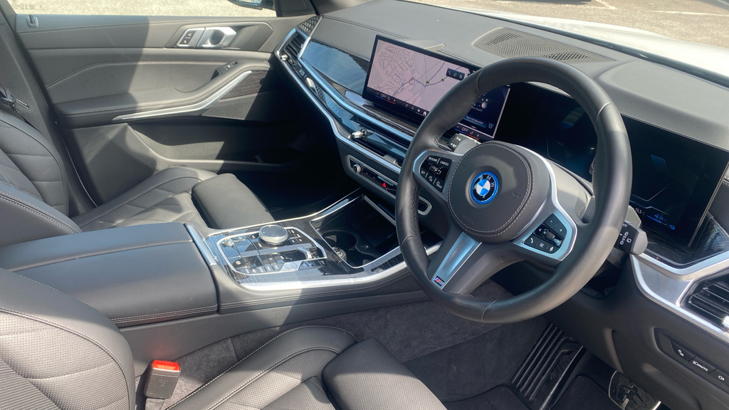BMW X5 X5 Xdrive50e M Sport YJ74JBM White #6
