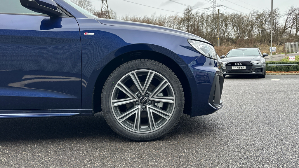 Audi A1 Audi A1 Sportback S Line 35 Tfsi 150 Ps S Tronic GD75FZH Blue #5