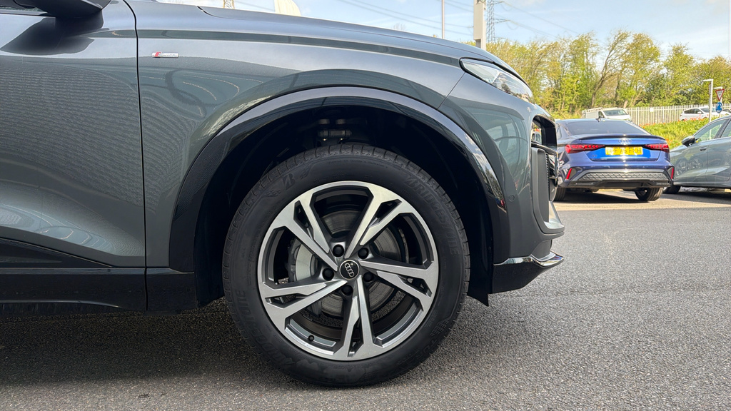 Audi Q6 E-Tron Audi Q6 Suv S Line E-tron Quattro 285,00 Kw GJ26WUG Grey #5