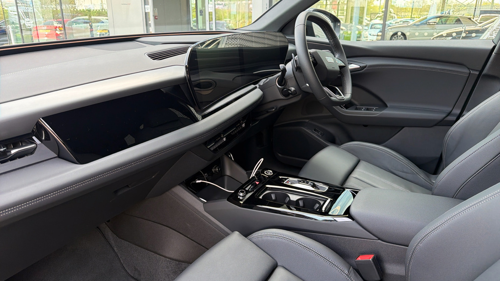 Audi Q6 E-Tron Audi Q6 Suv S Line E-tron Quattro 285,00 Kw GJ26WUG Grey #2