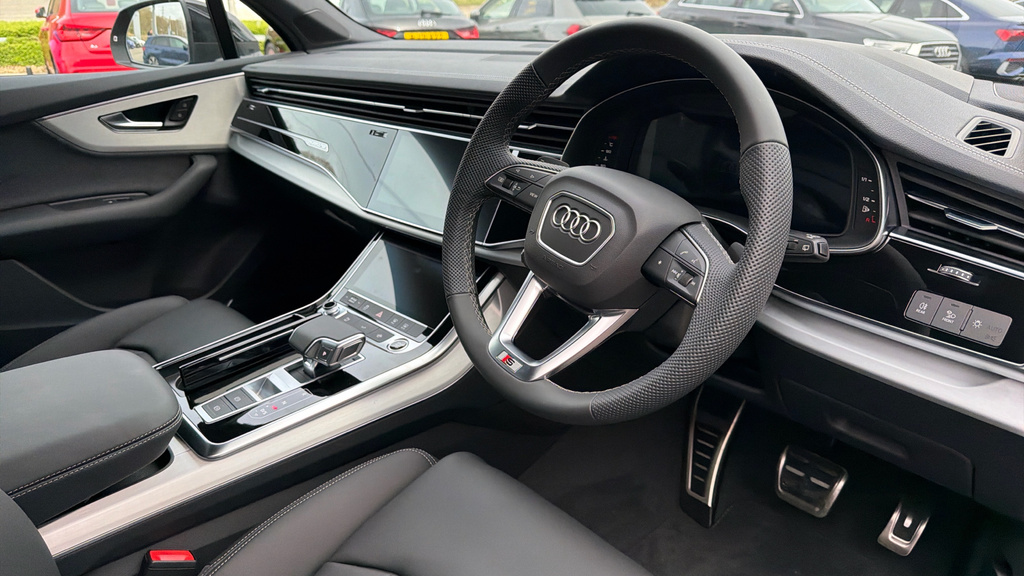 Audi Q7 Audi Q7 Suv S Line Tfsi Quattro 340 Ps Tiptronic GN26WHZ Black #6