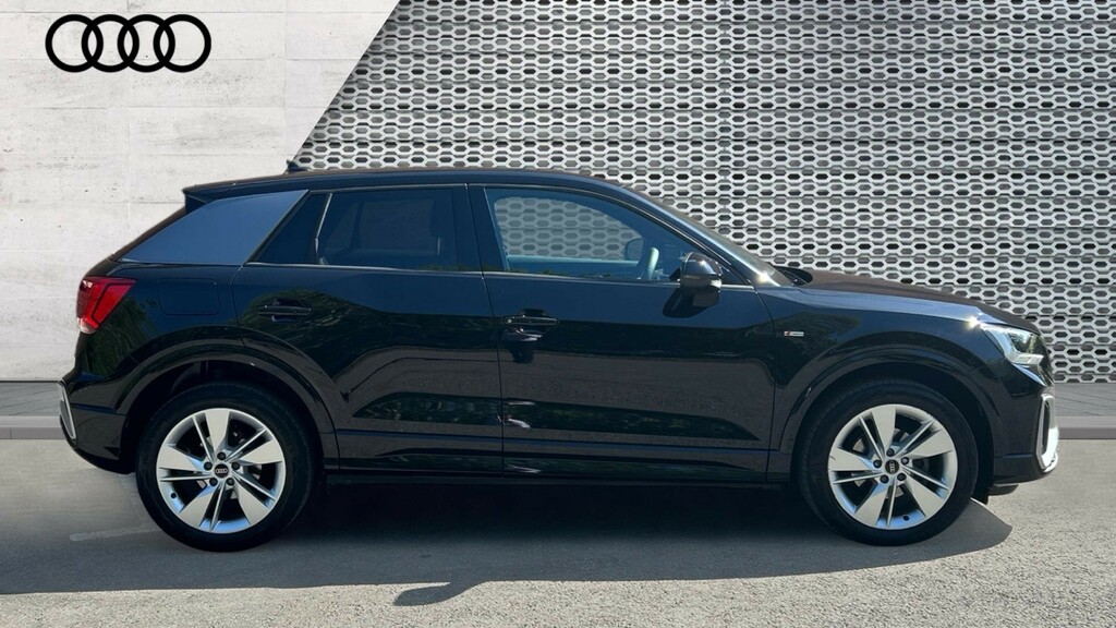 Audi Q2 Q2 35 Tfsi S Line S Tronic YD24RCJ Black #4