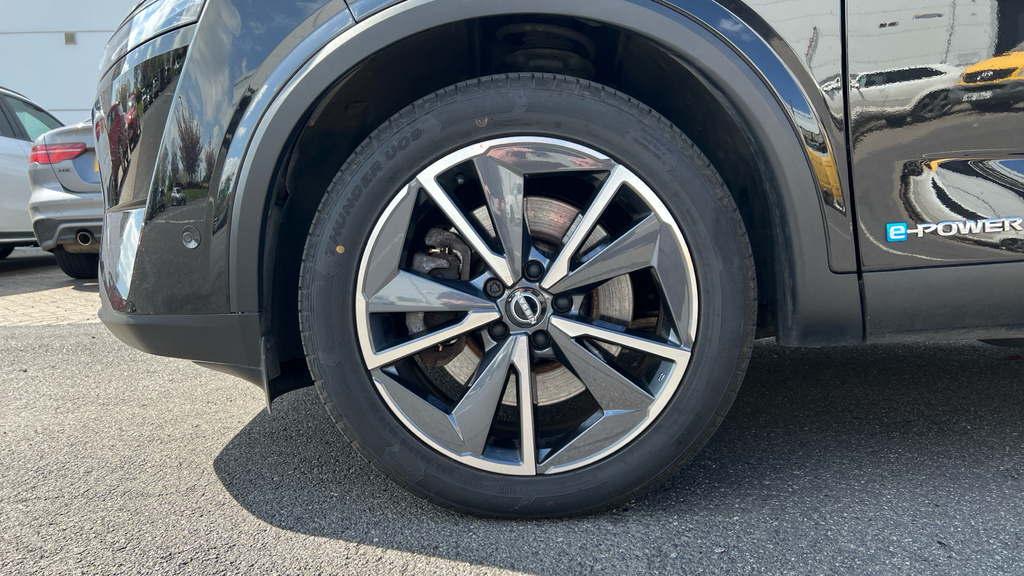 Nissan Qashqai Qashqai 1.5 E-power Tekna SV23DGU Black #4