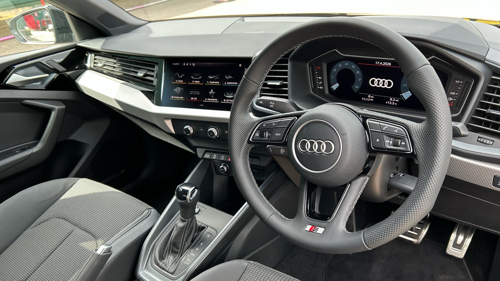 Audi A1 Audi A1 Sportback 35 Tfsi S Line S Tronic RO26YFP Black #6