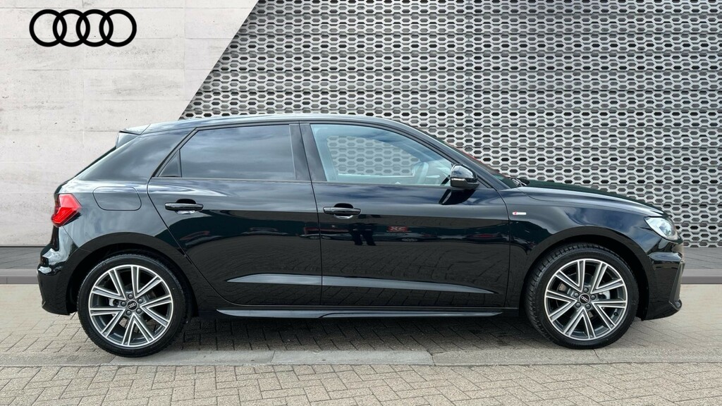 Audi A1 Audi A1 Sportback 35 Tfsi S Line S Tronic RO26YFP Black #4