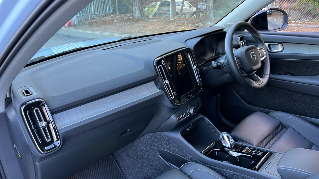 Volvo XC40 Xc40 2.0 B4p Ultra Dark Estate OV74ZDF Blue #4