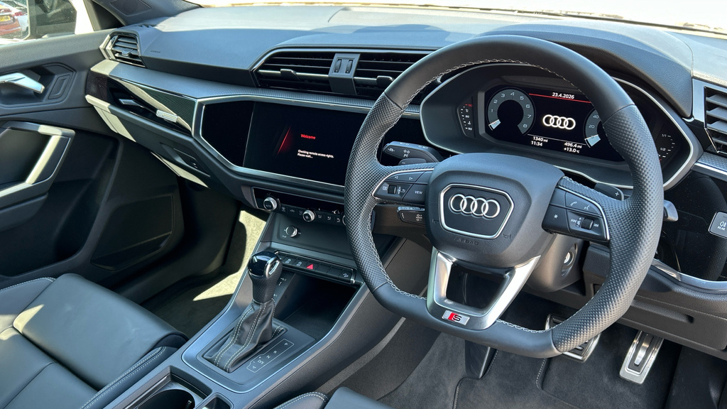 Audi Q3 Q3 35 Tfsi Black Edition S Tronic 20 Alloy LR75OUY Blue #6