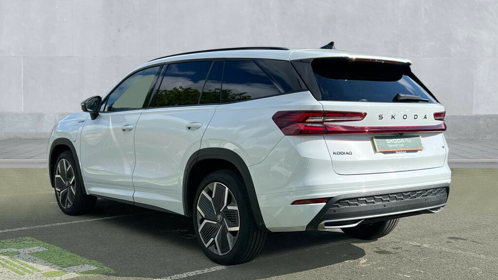 Skoda Kodiaq Skoda Kodiaq Estate 1.5 Tsi Iv 204 Sportline D OY26CYJ White #3