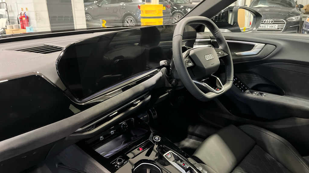 Audi A5 Audi A5 Avant Black Edition E-hybrid Quattro 299 P LX26OWM Blue #2