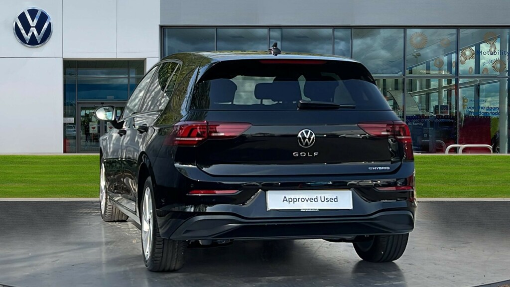 Volkswagen Golf Volkswagen Golf Hatchback 1.5 Tsi 204 Match Ehybri KP26BAV Black #3