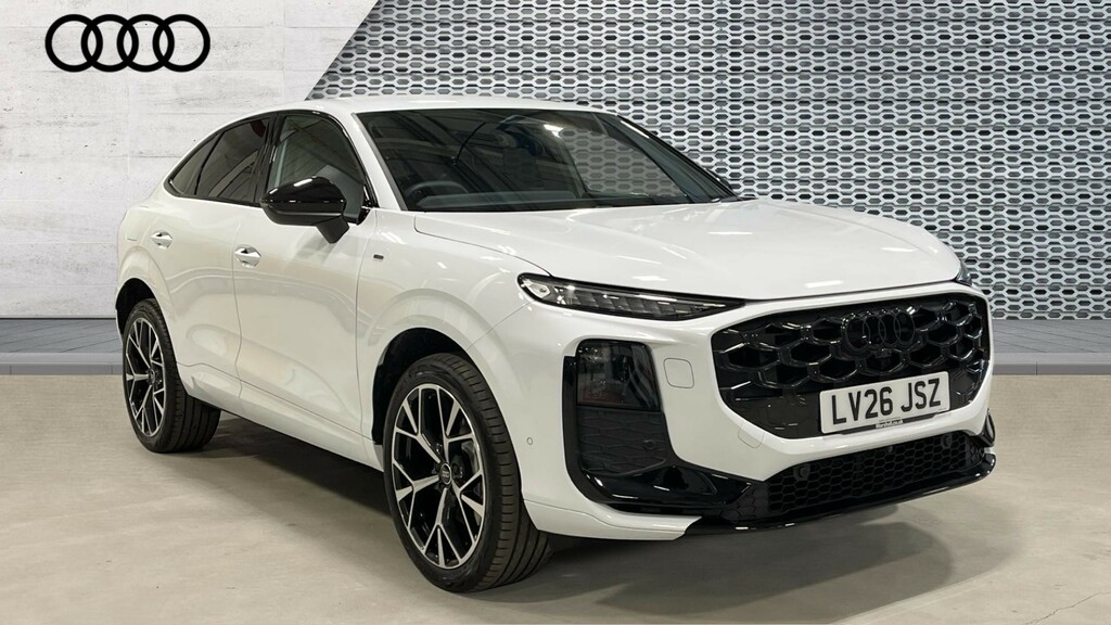 Audi Q3 Audi Q3 Sportback Launch Edition E-hybrid 272 Ps S White