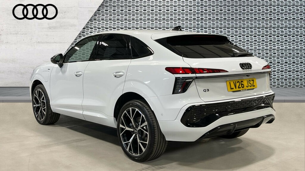 Audi Q3 Audi Q3 Sportback Launch Edition E-hybrid 272 Ps S LV26JSZ White #3