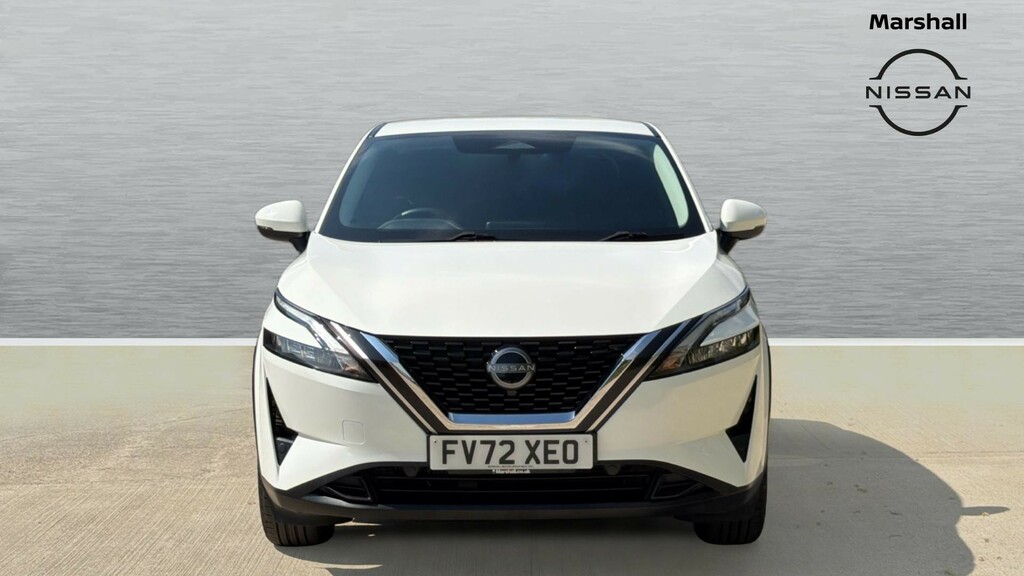 Nissan Qashqai Qashqai 1.3 Dig-t Mh Acenta Premium FV72XEO White #5