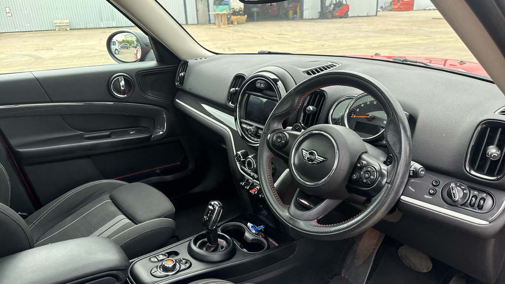 Mini Countryman Countryman 2.0 Cooper S 7 Speed SV68VRJ Red #6