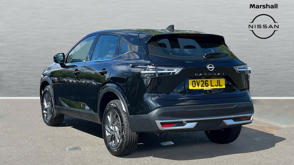 Nissan Qashqai Qashqai 1.3 Dig-t Mhb 140 Acenta Premium OV26LJL Black #2