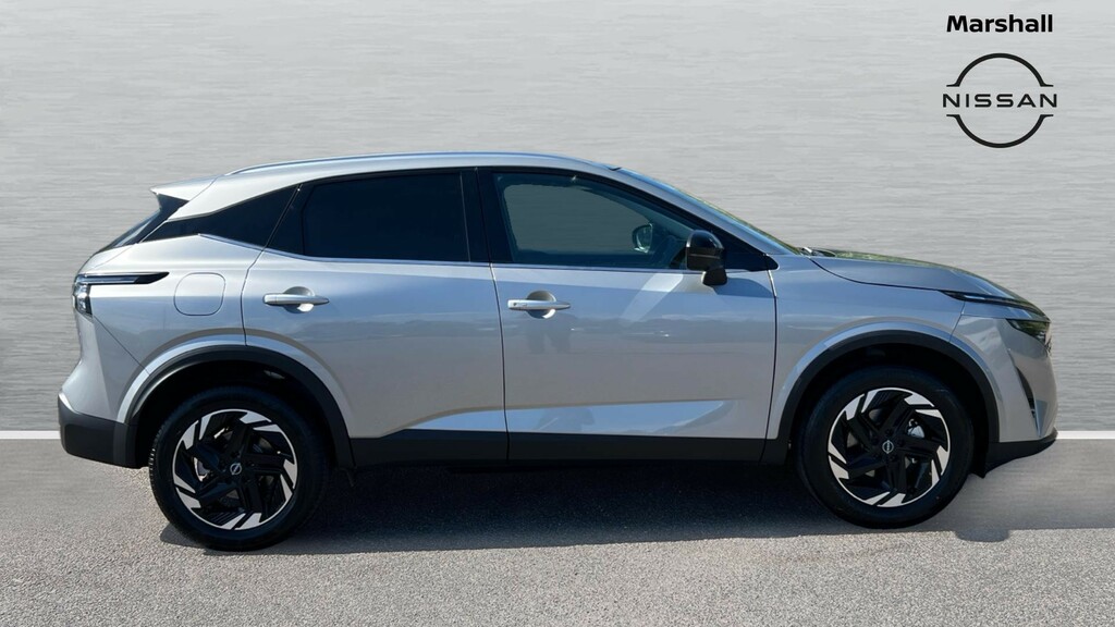 Nissan Qashqai Nissan Qashqai Hatchback 1.3 Dig-t Mh N-connecta FX26VZJ Silver #3