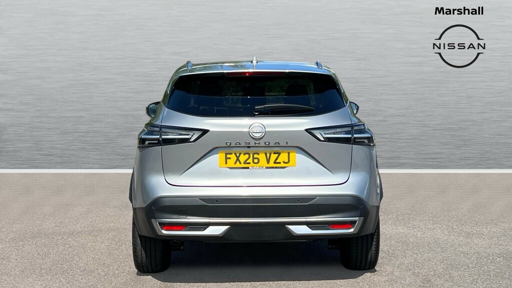 Nissan Qashqai Nissan Qashqai Hatchback 1.3 Dig-t Mh N-connecta FX26VZJ Silver #6