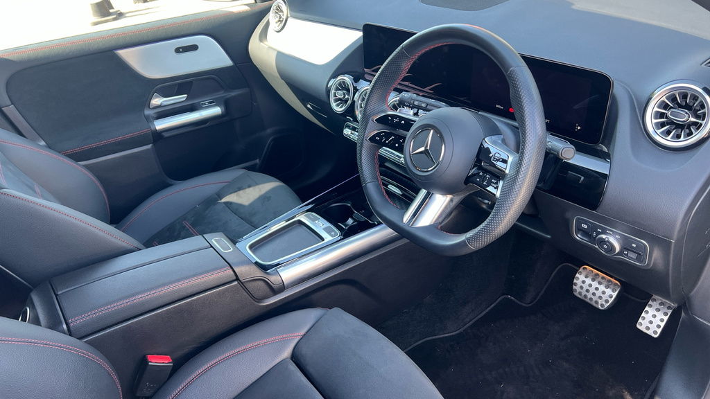 Mercedes-Benz GLA Class Gla 220D 4Matic Amg Line Premium HV24OMB Blue #3