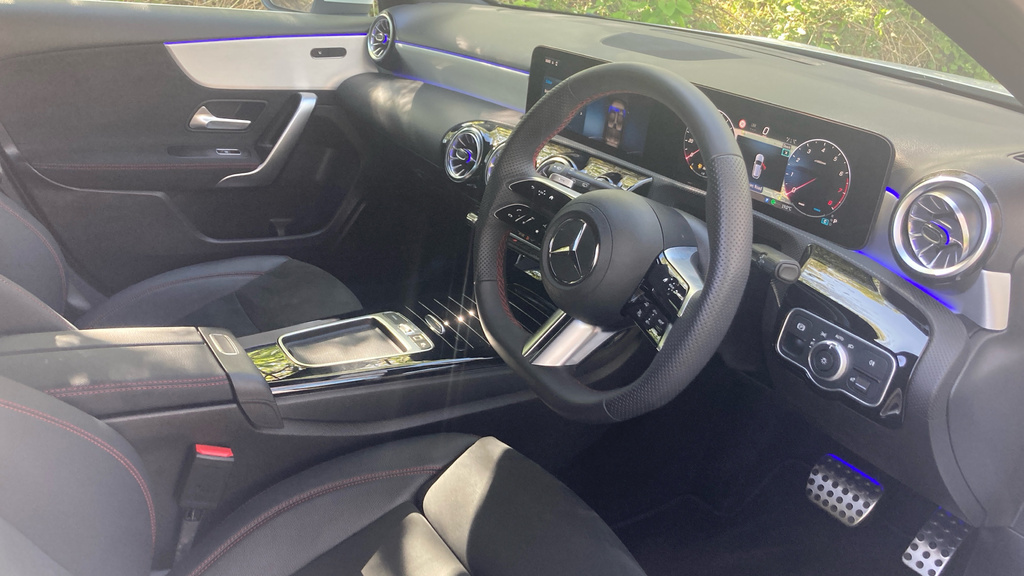 Mercedes-Benz A Class A Class A180 Amg Line Executive KM75OWG White #3