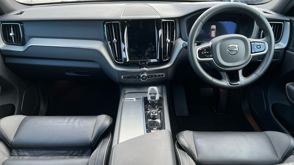 Volvo XC60 Xc60 2.0 B5p Plus Black Edition Awd Geartronic YG25JCU Black #5