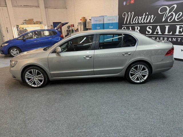 Skoda Superb 1.8 Tsi Elegance Dsg Beige #5