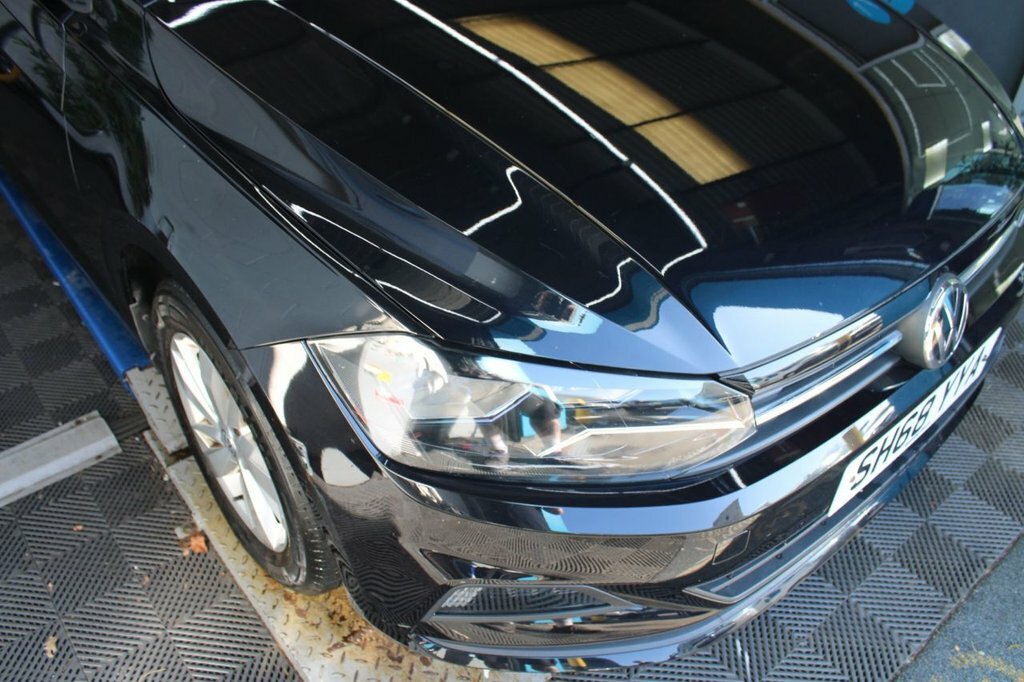 Volkswagen Polo 1L Se SH68YYA Black #5