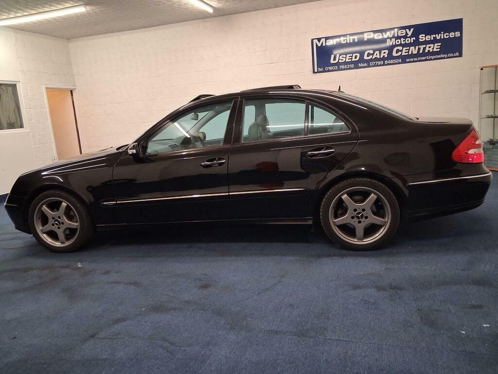 Mercedes-Benz E Class 3.2 E320 Cdi Avantgarde LB05CKJ Black #4