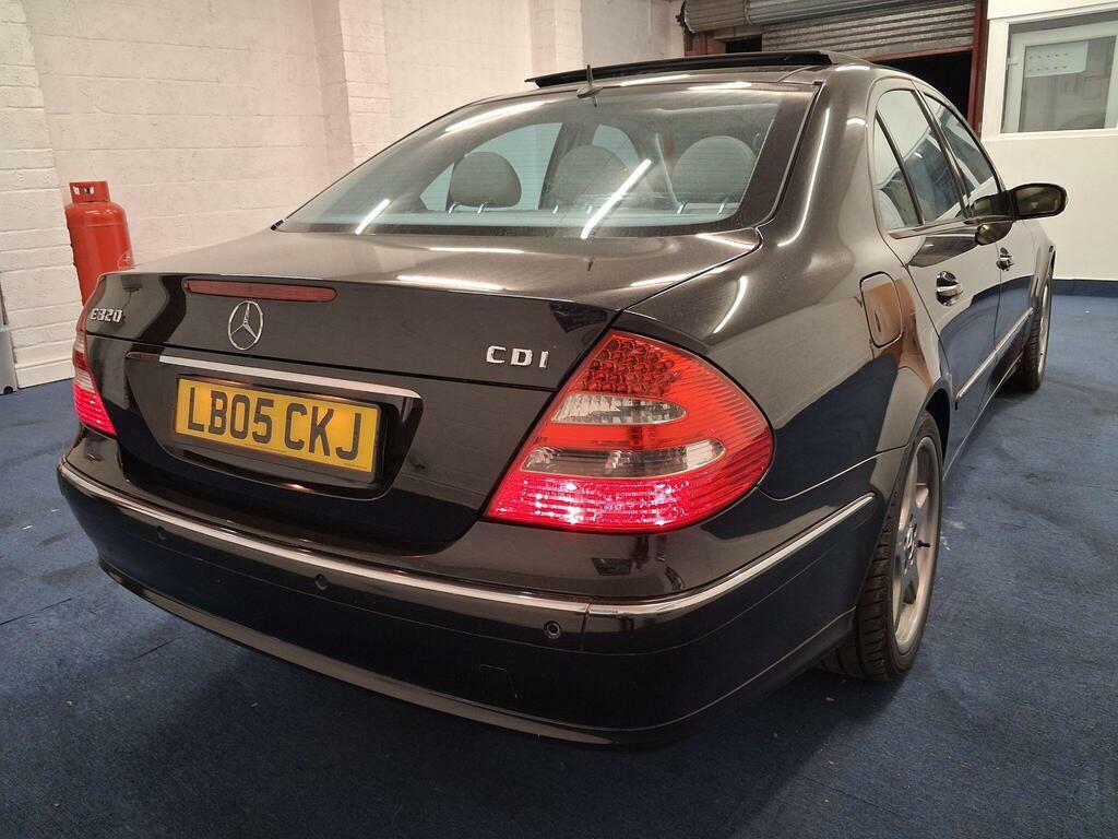 Mercedes-Benz E Class 3.2 E320 Cdi Avantgarde LB05CKJ Black #5