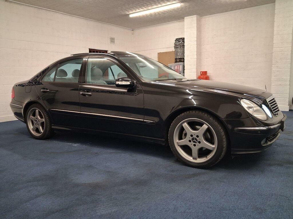 Mercedes-Benz E Class 3.2 E320 Cdi Avantgarde LB05CKJ Black #2