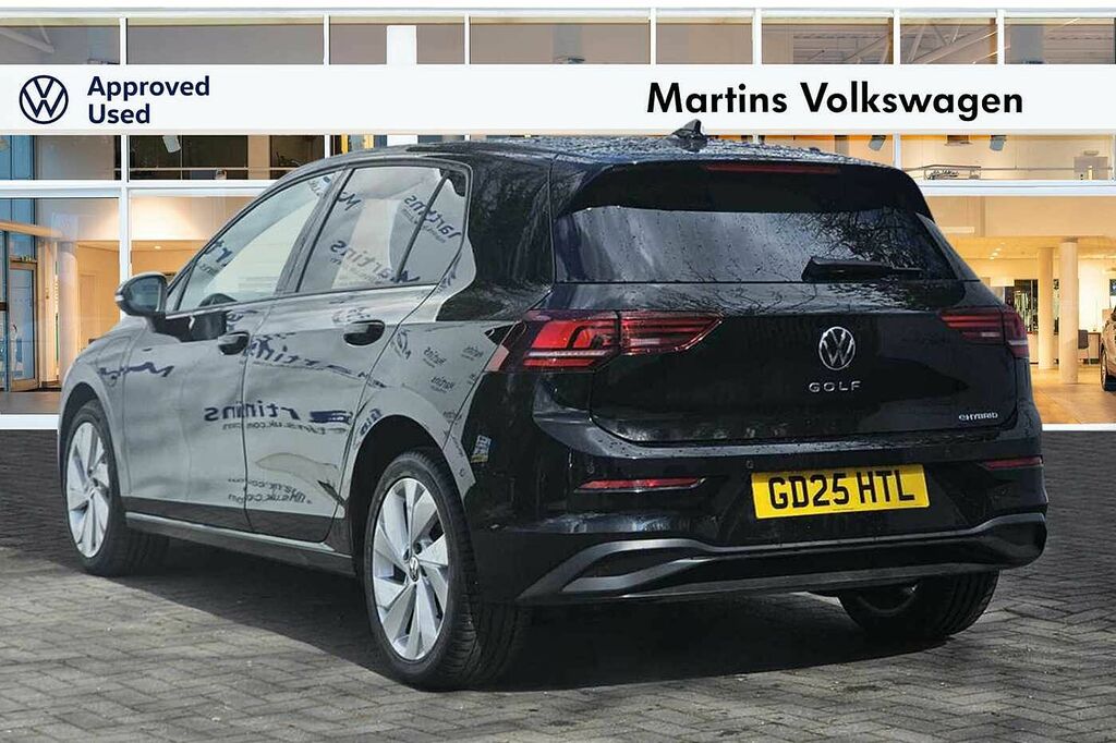 Volkswagen Golf 1.5 Tsi 204 Match Ehybrid Dsg GD25HTL Black #3
