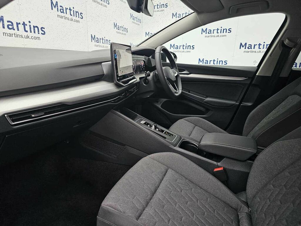 Volkswagen Golf 1.5 Tsi 204 Match Ehybrid Dsg GD25OUS Black #2