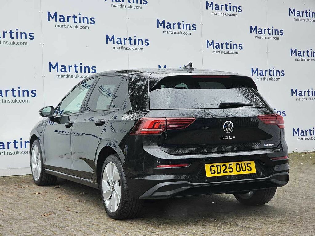 Volkswagen Golf 1.5 Tsi 204 Match Ehybrid Dsg GD25OUS Black #3
