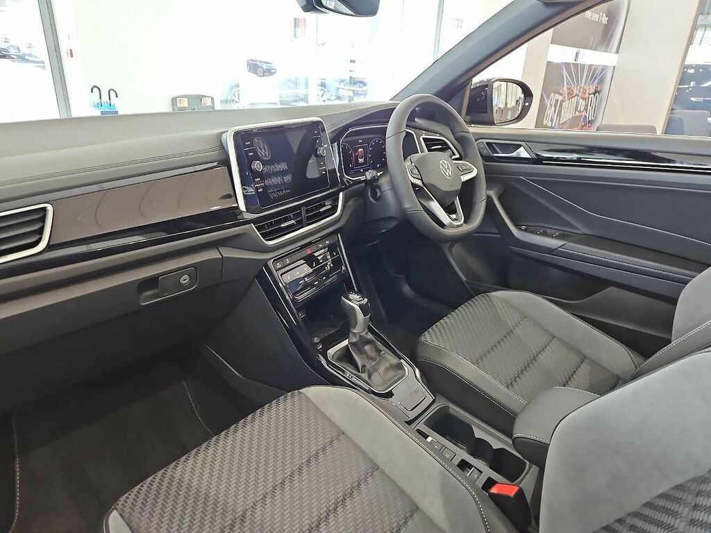 Volkswagen T-Roc 1.5 Tsi R-line Dsg RK26MZO Black #2