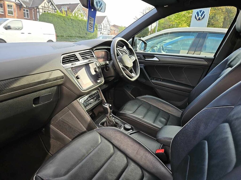 Volkswagen Tiguan 2.0 Tdi 4Motion R-line Dsg RK22XCX Grey #2