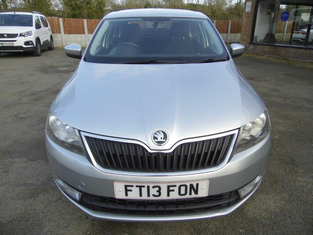 Skoda Rapid Hatchback 1.4 Tsi Se Dsg Euro 5 201313 Silver #2