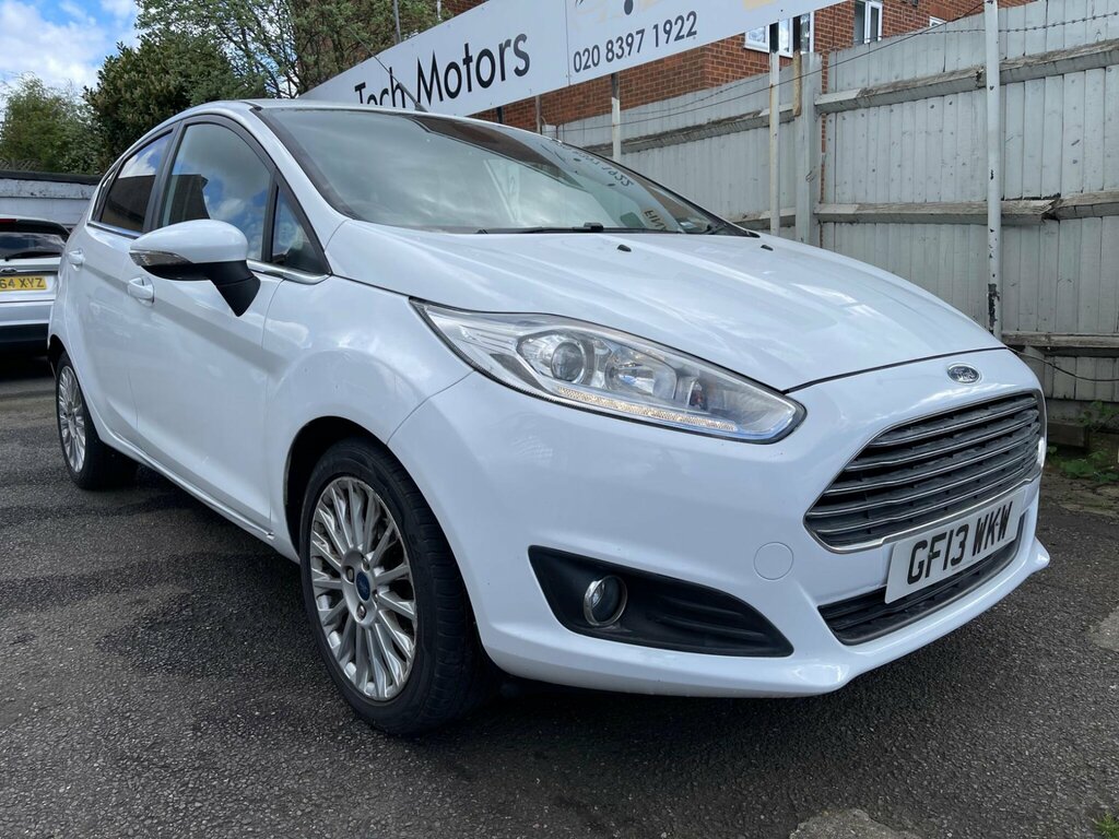 Ford Fiesta 1.0T Ecoboost Titanium Euro 5 Ss White