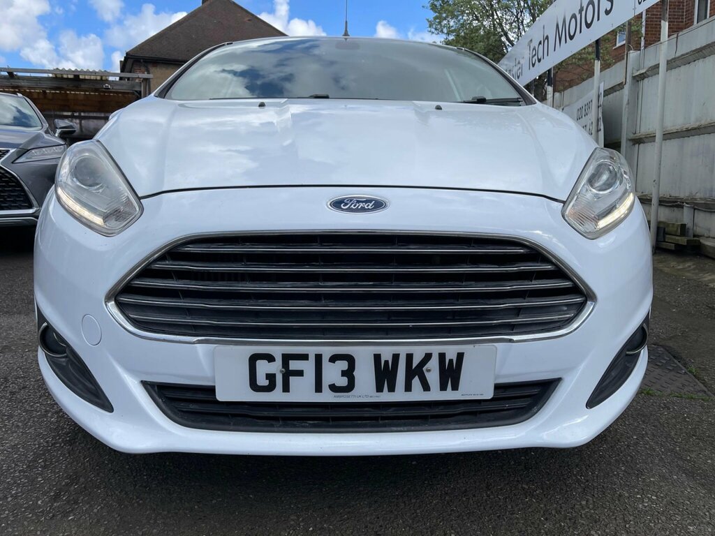 Ford Fiesta 1.0T Ecoboost Titanium Euro 5 Ss GF13WKW White #2